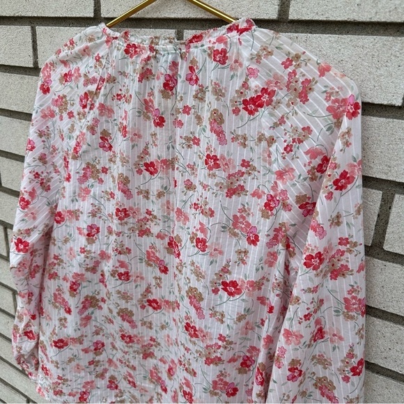 Talbots Petite Ruffle Pintuck Blouse MP White Pink Floral Cotton Cottagecore - Picture 9 of 10